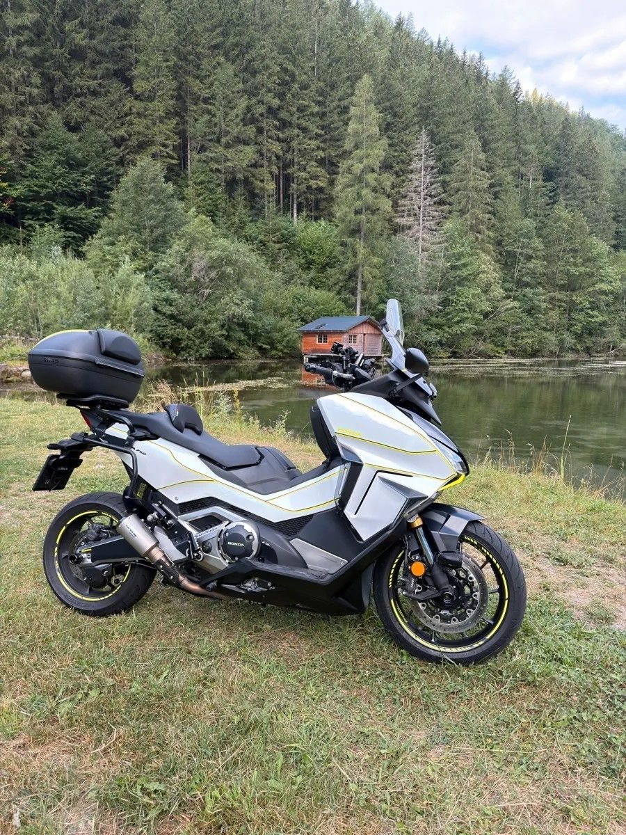 Honda Forza 750 – Foto 1 von 9