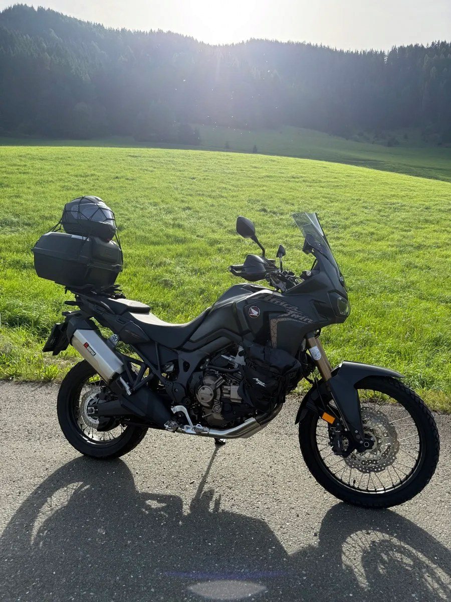 Honda Africa Twin 1000L DCT – photo 1 of 7